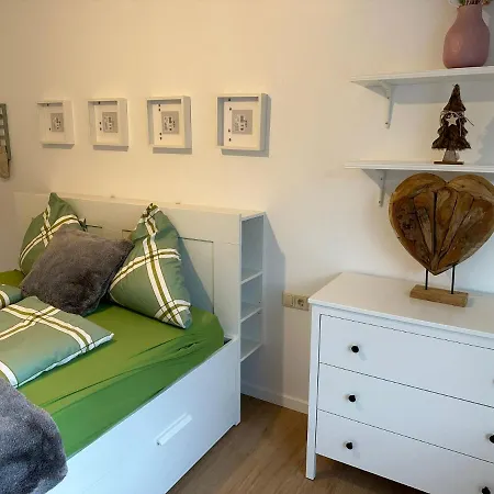 Schwarzwald Maedl * 巴特维尔德巴德