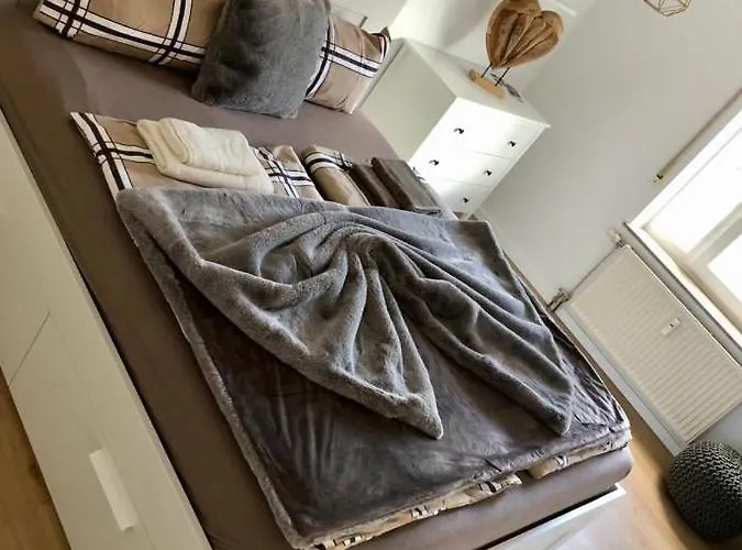 Schwarzwald Maedl * Bad Wildbad